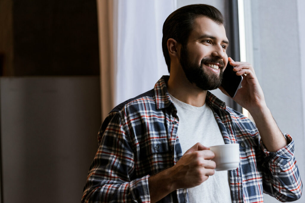 investor-seller-body-man-on-phone